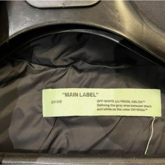 Off white down jacket size Xs - Picture 3 of 6